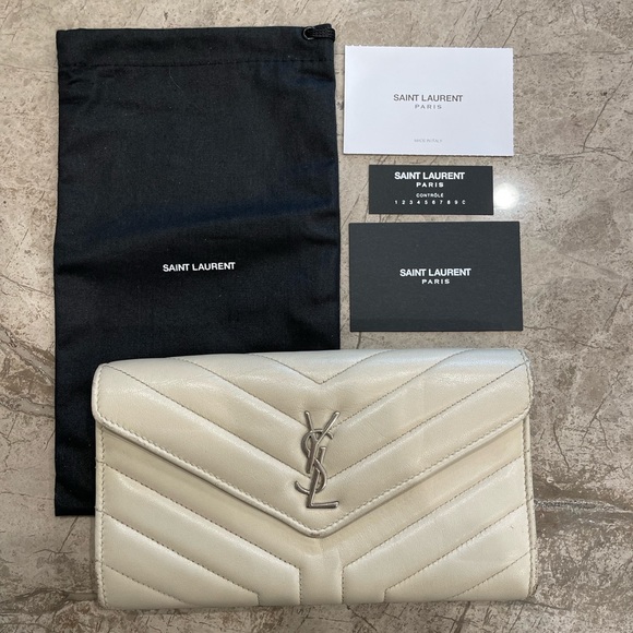 Yves Saint Laurent Handbags - YSL Portefeuille Femme Wallet